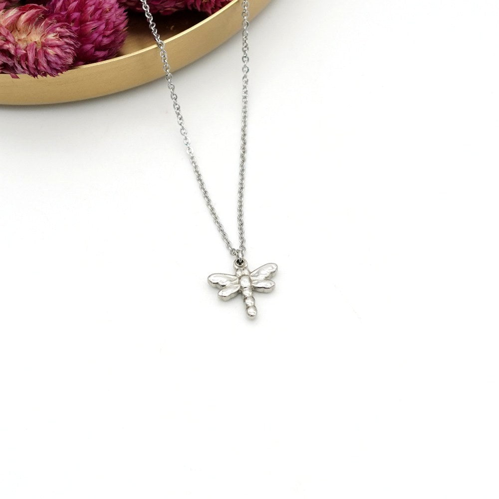 Edelstahl-Halskette mit Libellenanhänger – zart & symbolisch