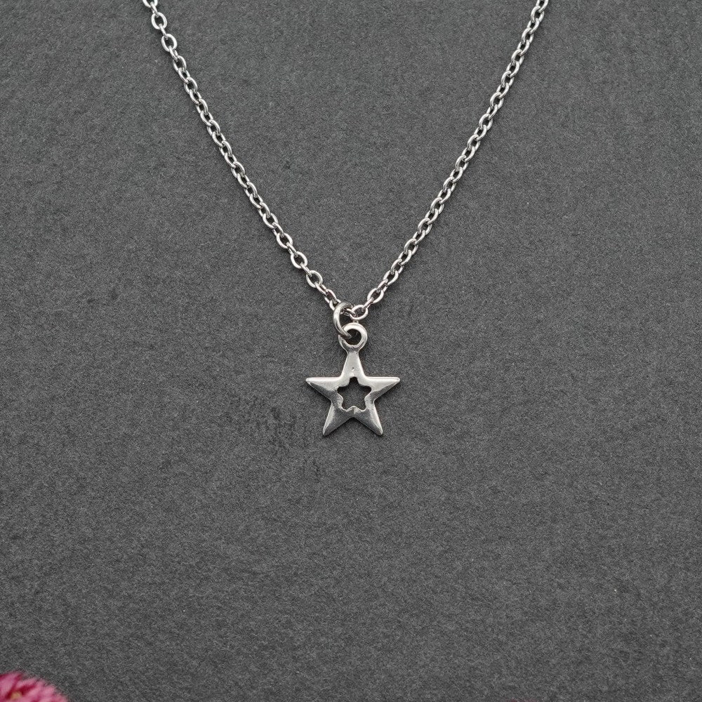 Edelstahl-Halskette mit Stern-Anhänger – moderner Look mit Symbolkraft