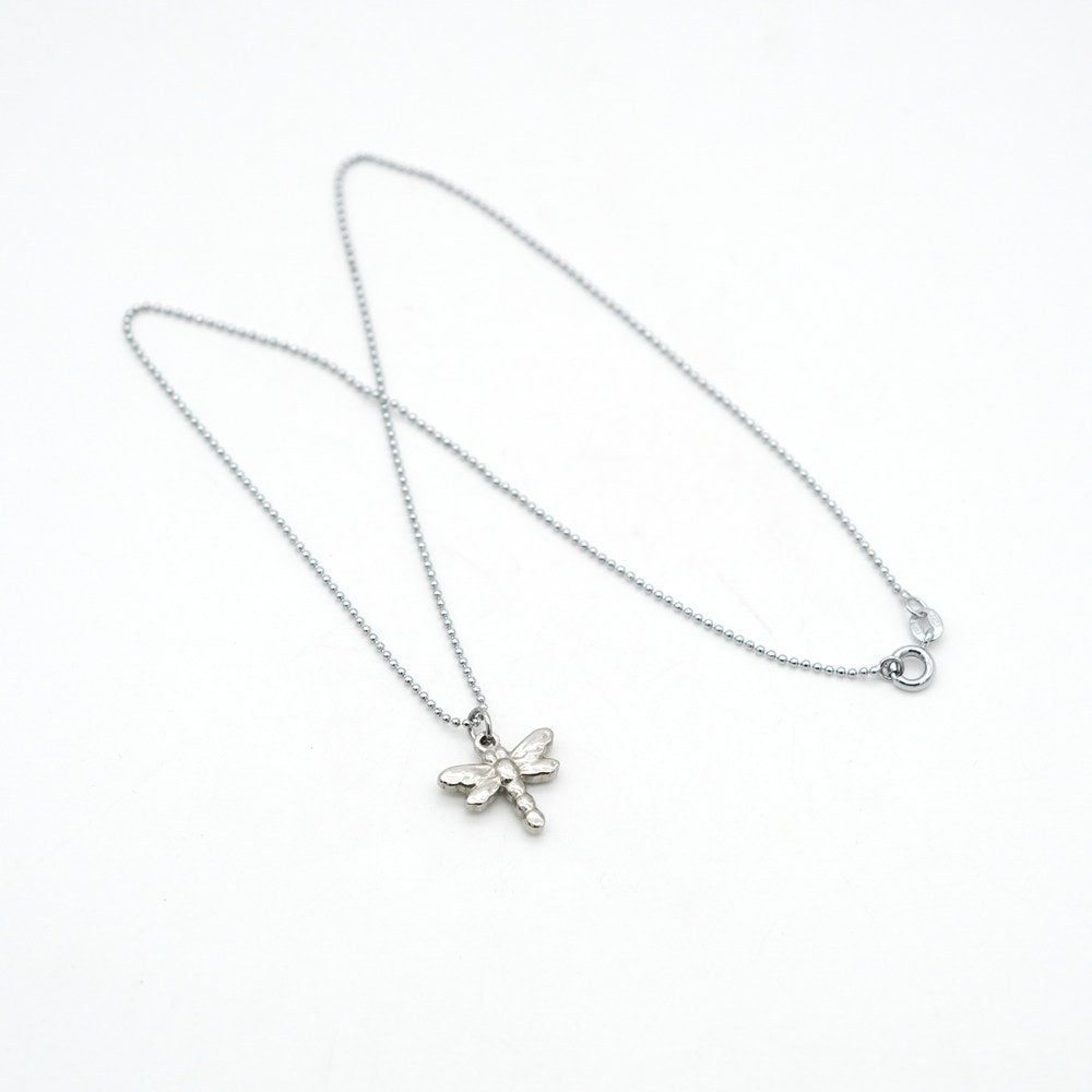Edelstahl Halskette mit Libellen-Anhänger – Symbol für Leichtigkeit & Wandel