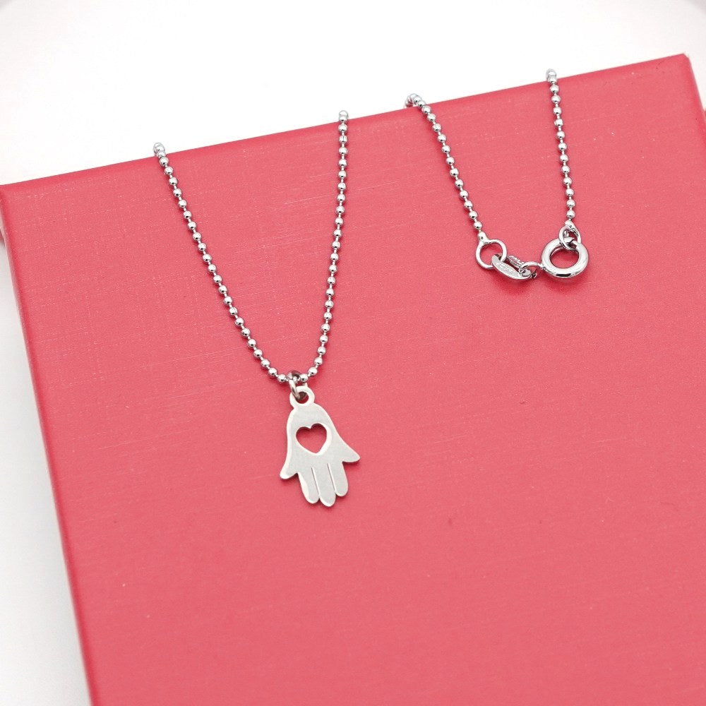 Edelstahl Halskette mit Hand-der-Fatima Anhänger & Herz – Schutz & Liebe vereint