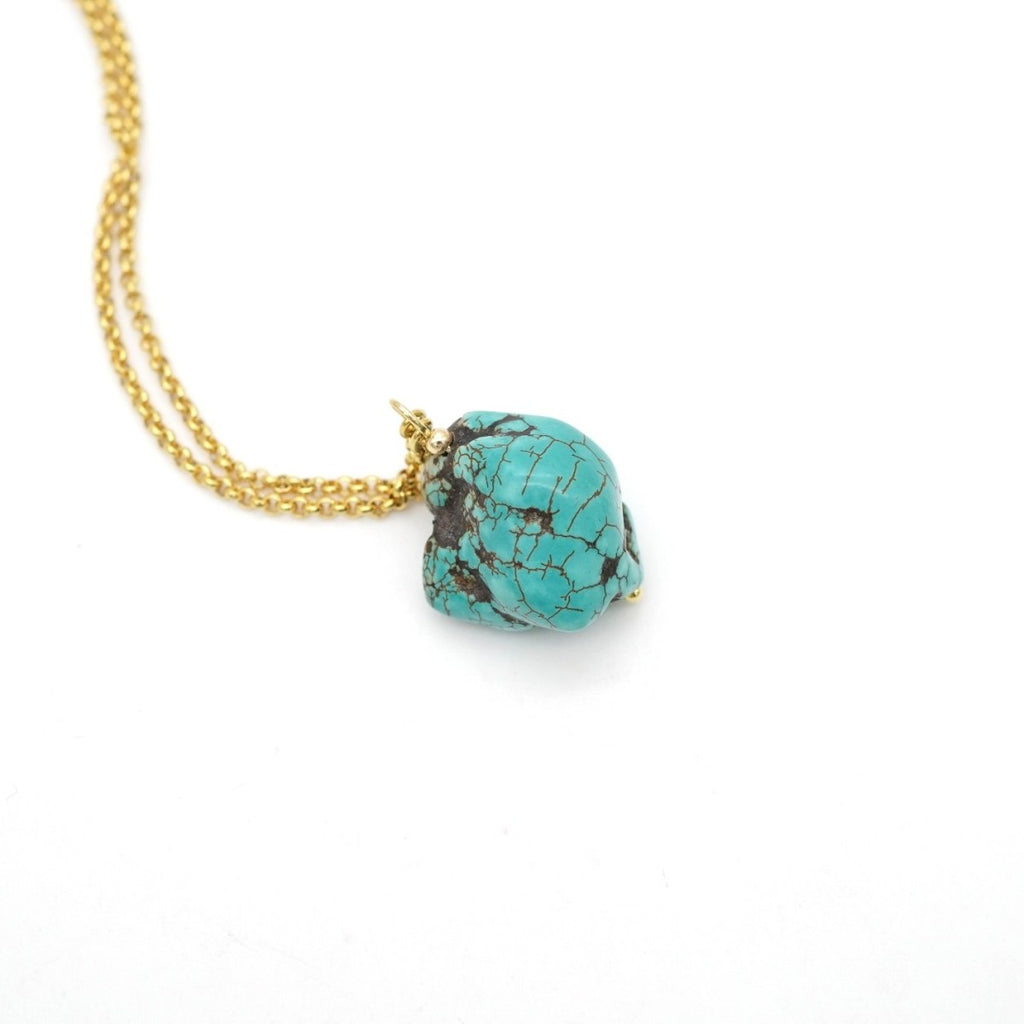 Halskette mit natürlichem Türkis-Anhänger und goldfarbener Edelstahlkette