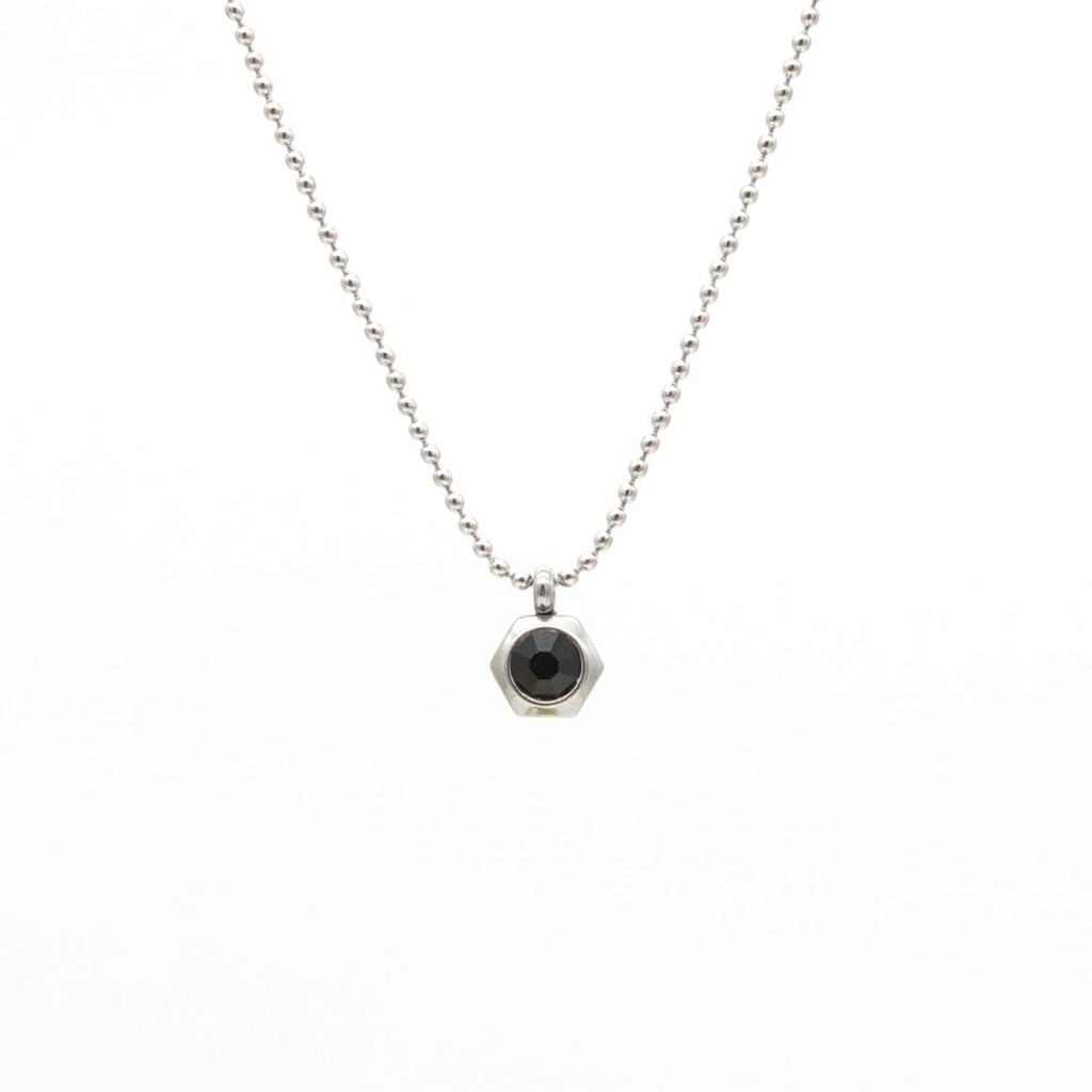 Edelstahl-Halskette mit 6-kantigem Anhänger & schwarzem Kristallstein